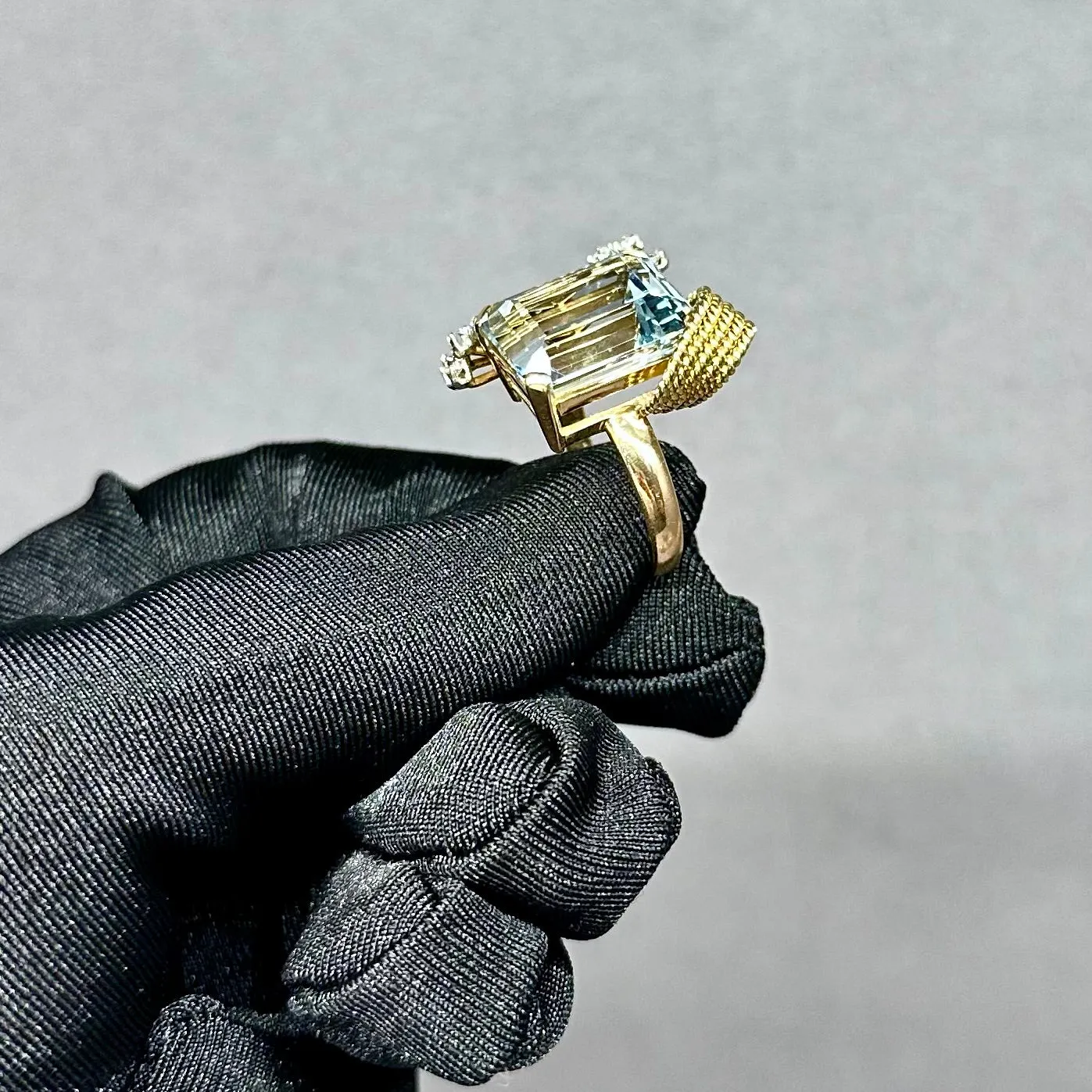 13CT Vintage Emerald Cut Aquamarine Bow Ring