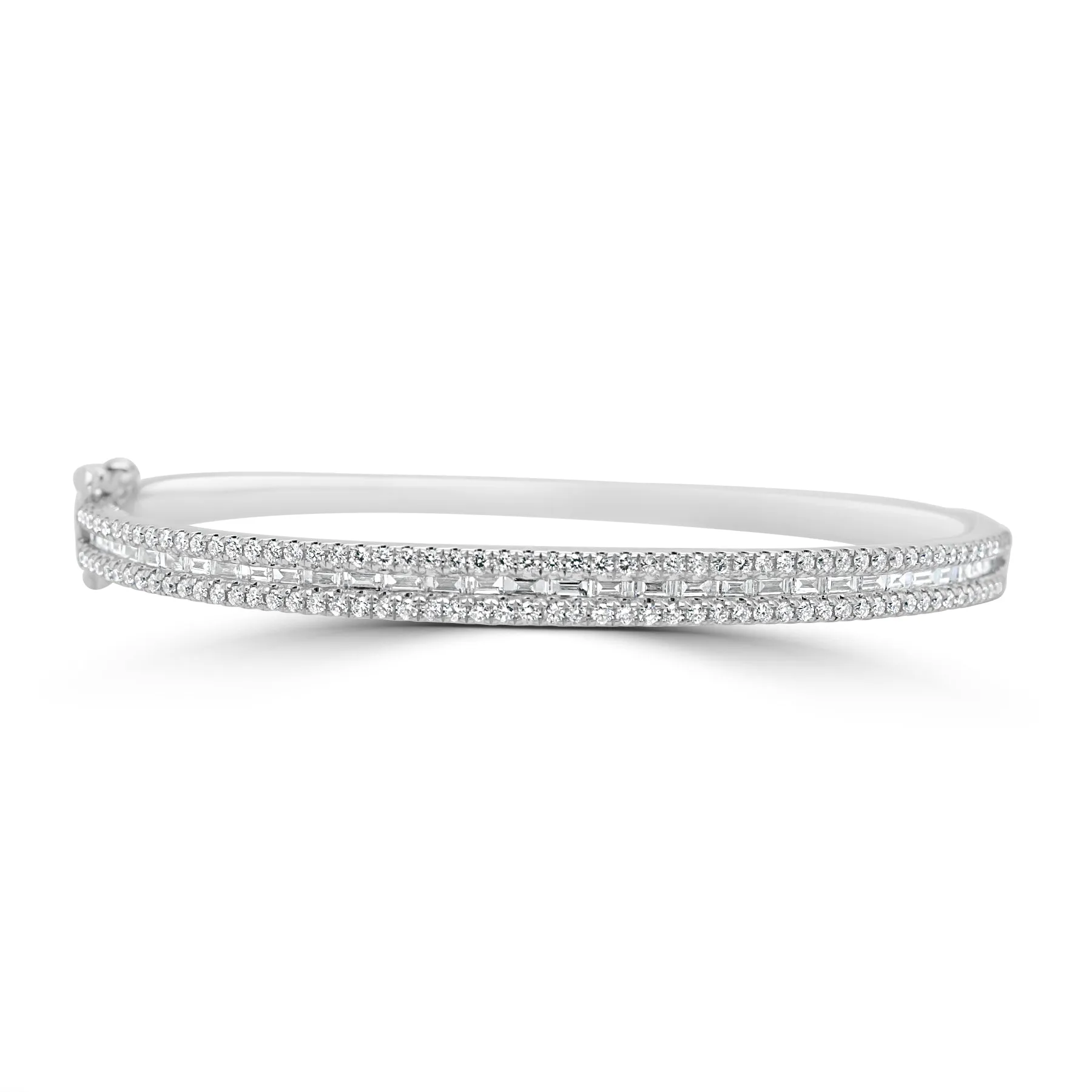 18ct White Gold 1.33ct Diamond Bangle