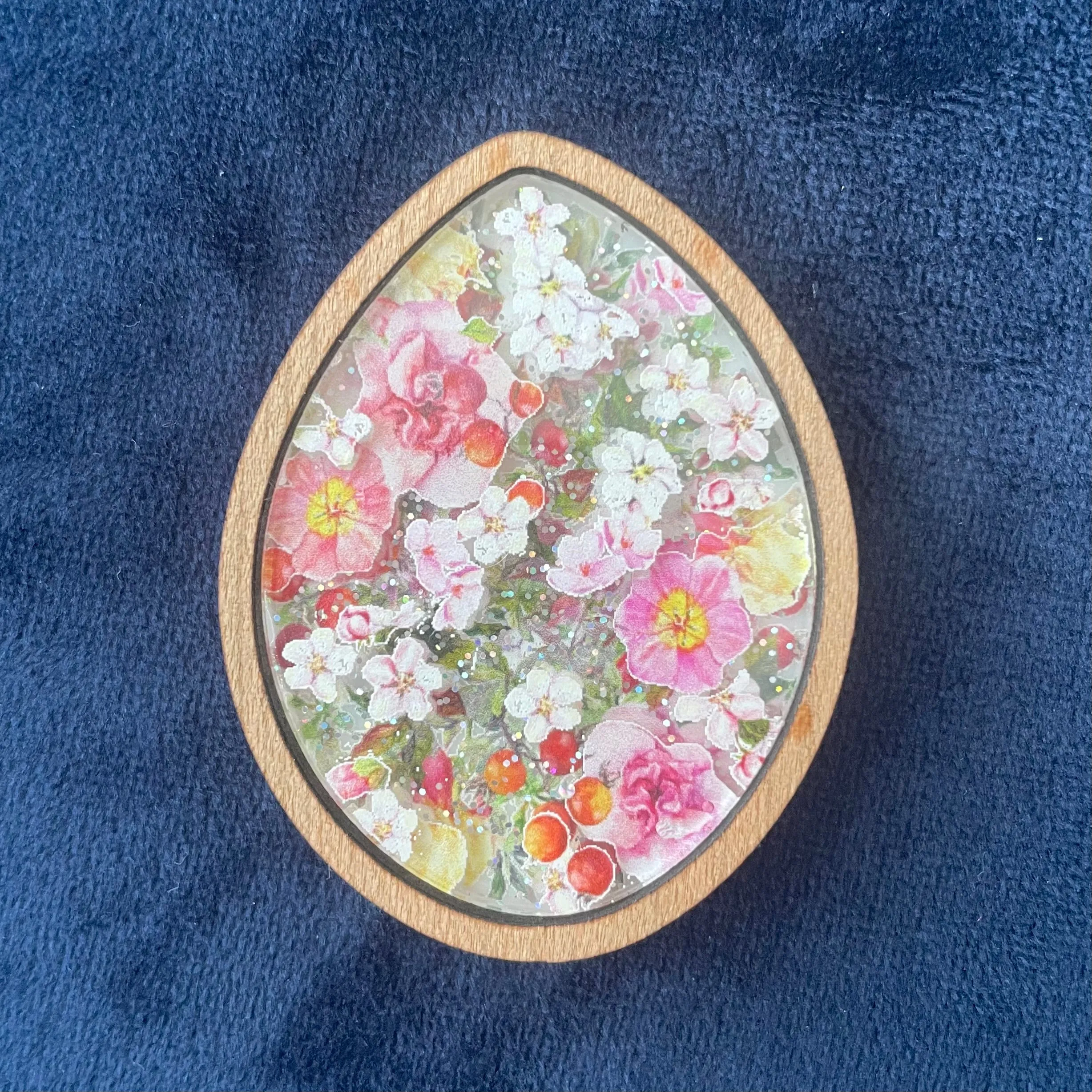 Floral egg shadow box - Brooch