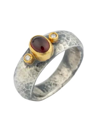 Garnet & Diamond Ring