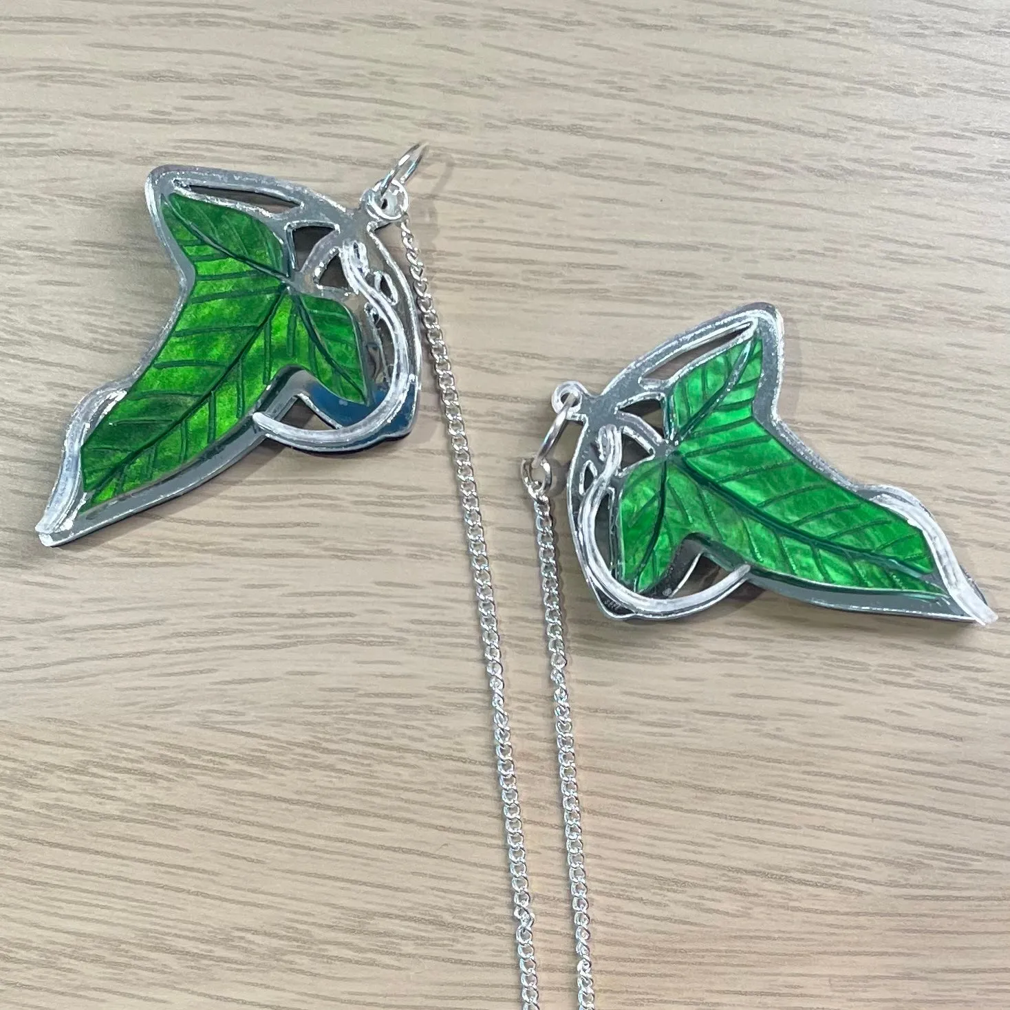 Green Leaves - Cardi clips