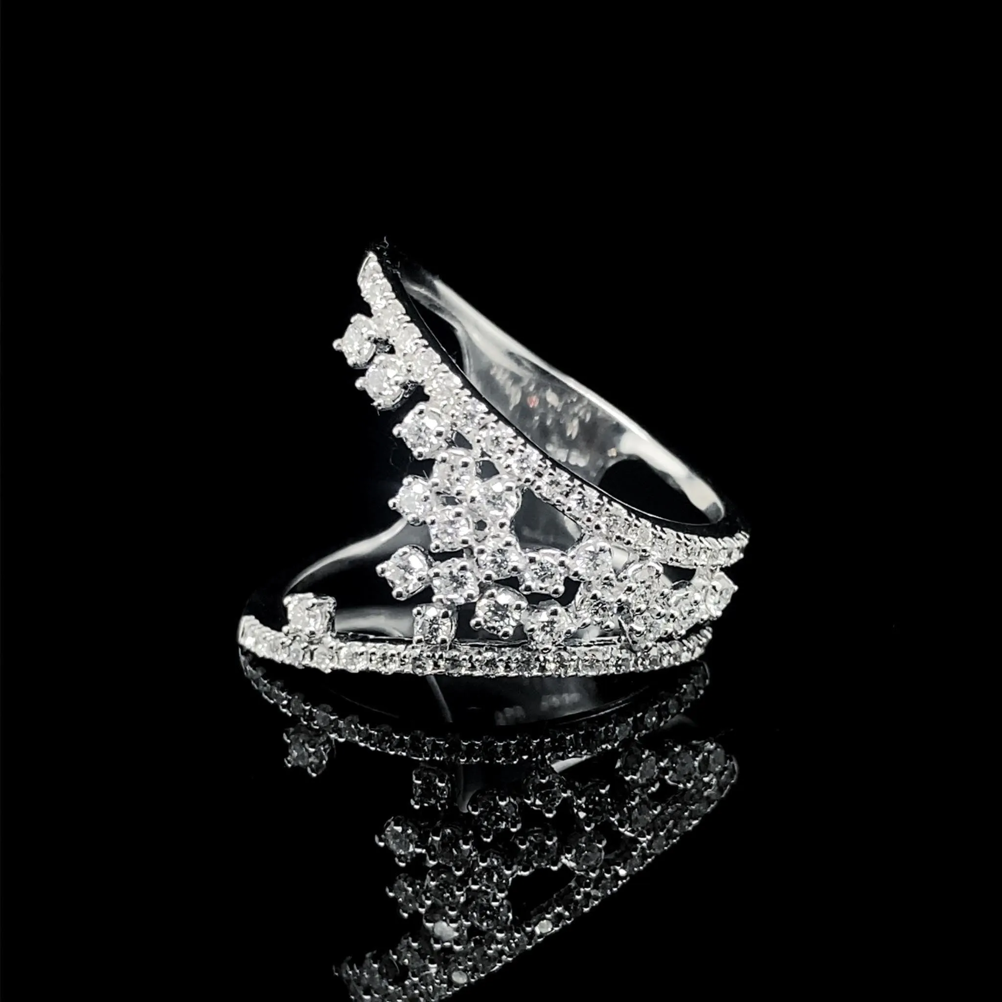 #LVNA2024 | Cluster Statement Diamond Ring 18kt