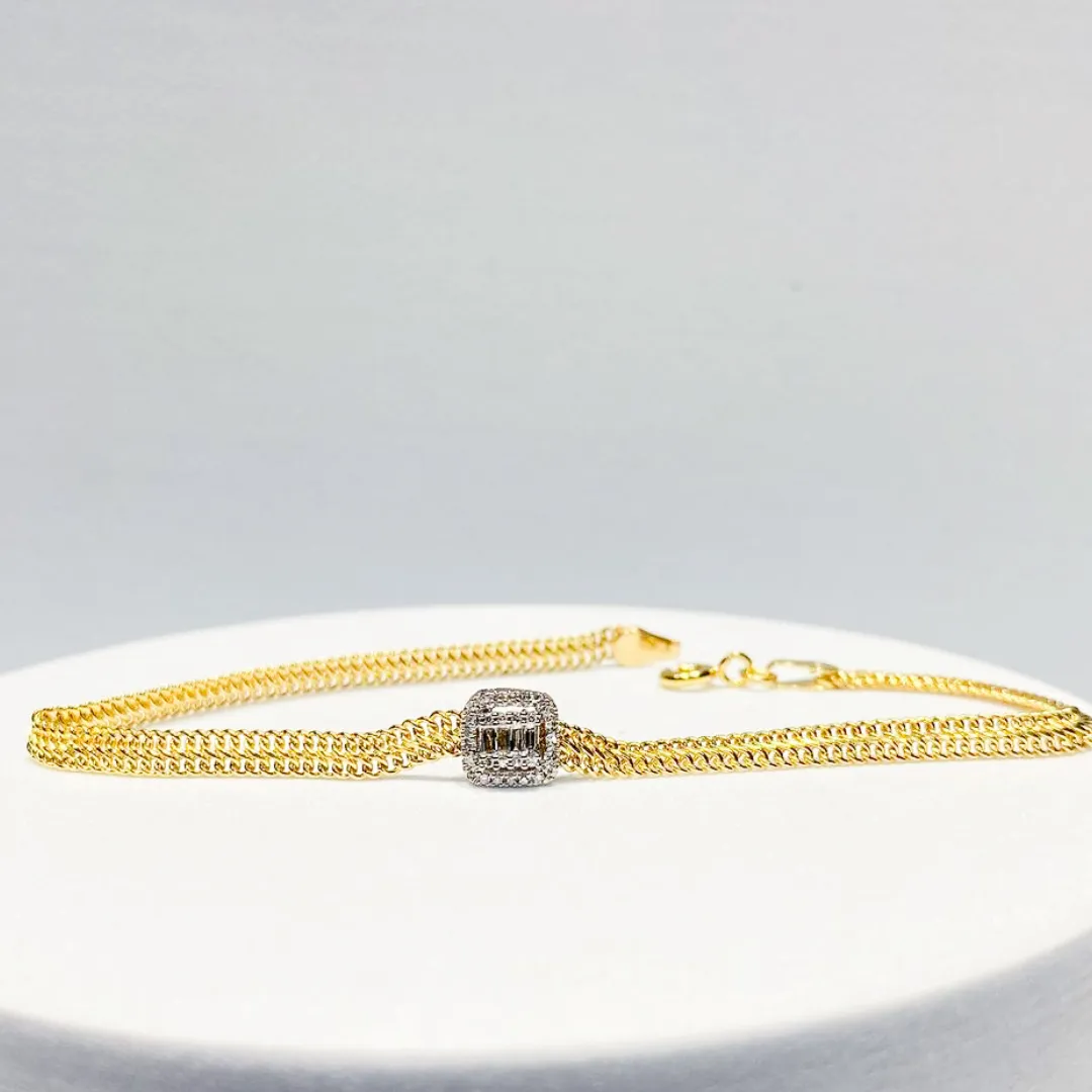 #LVNA2024 | Golden Unisex Cushion Diamond Bracelet 18kt