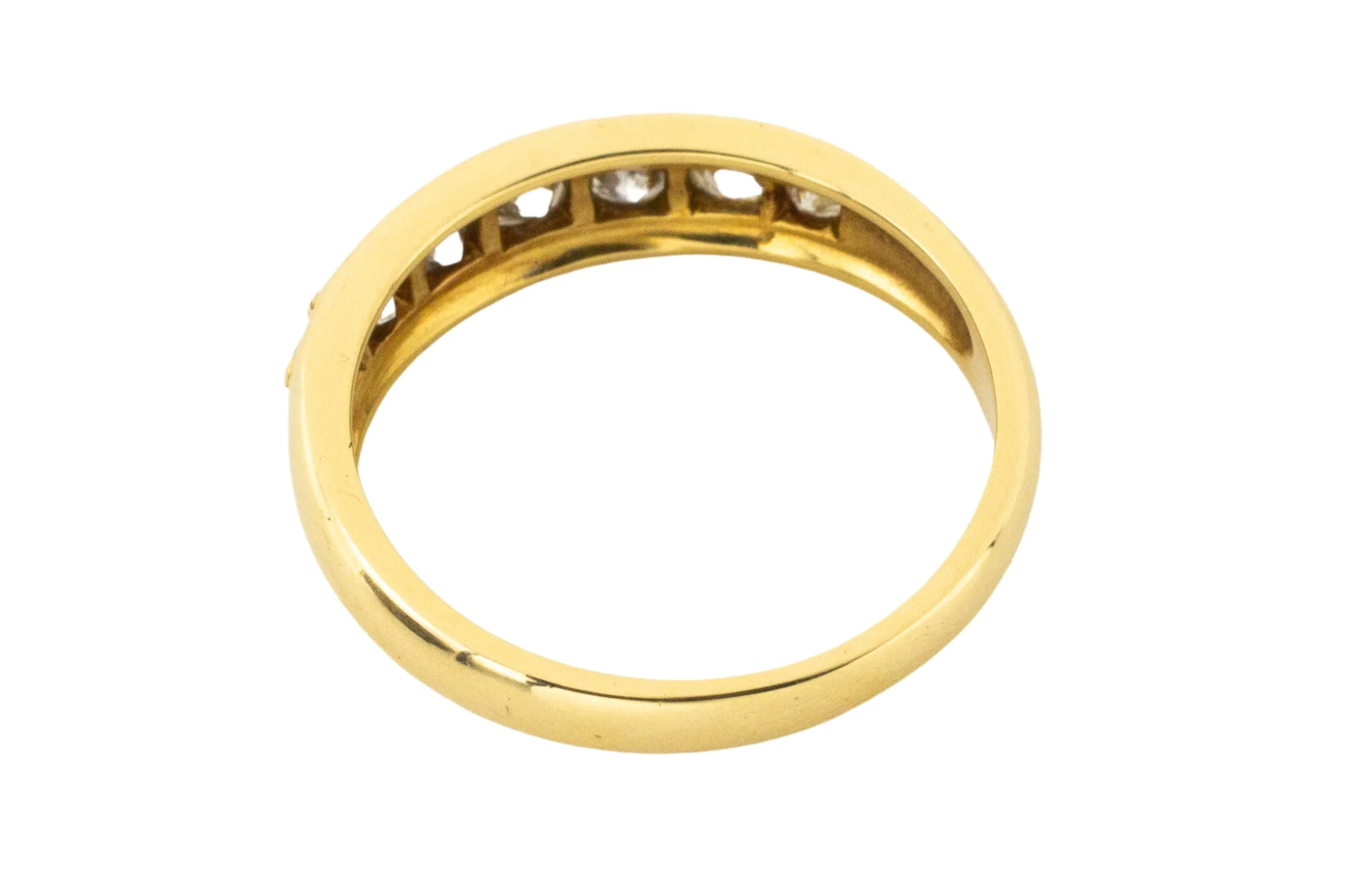 Seven stone diamond ring in 18 carat gold